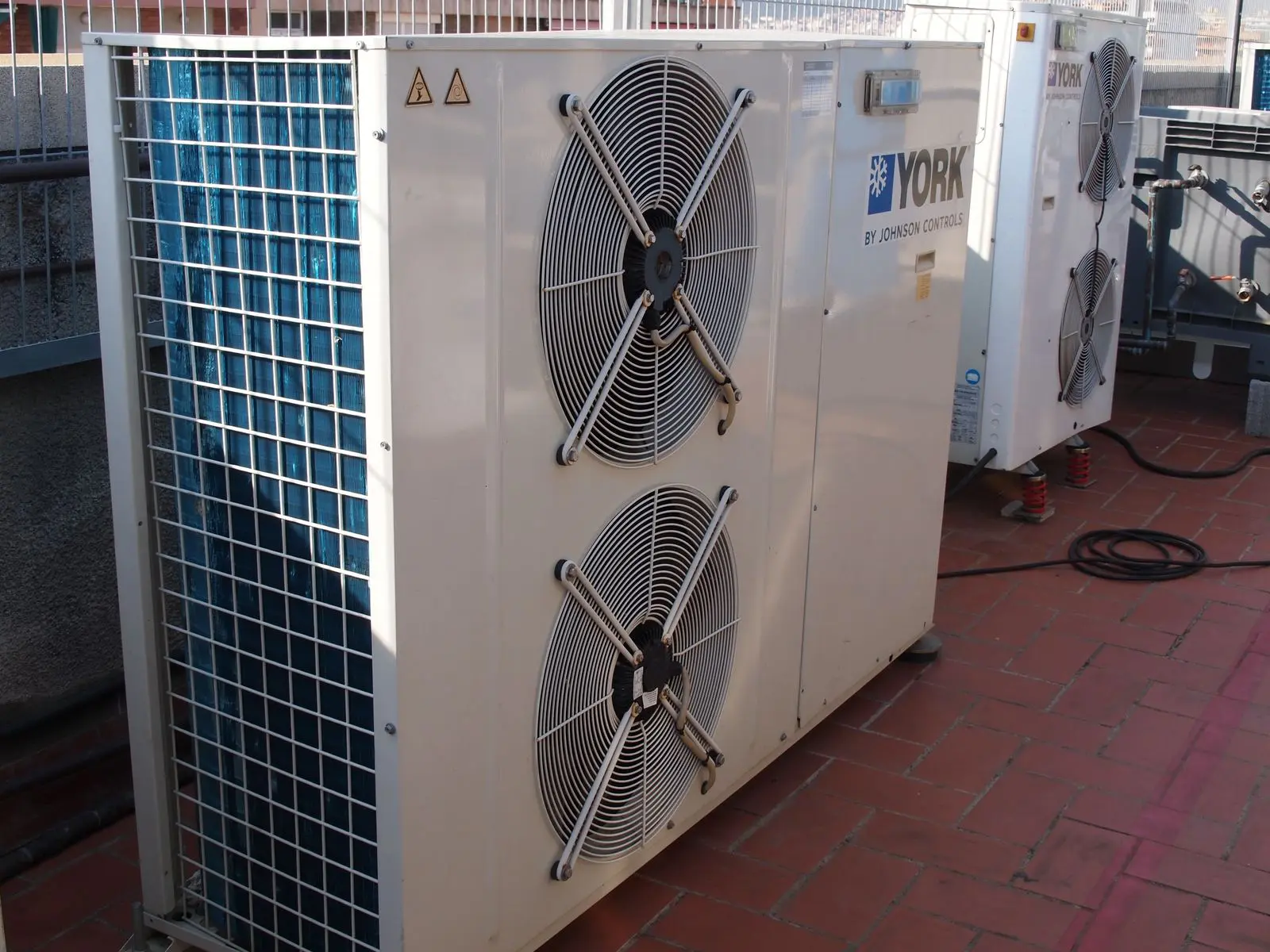 Equipos exteriores de una instalación de climatización