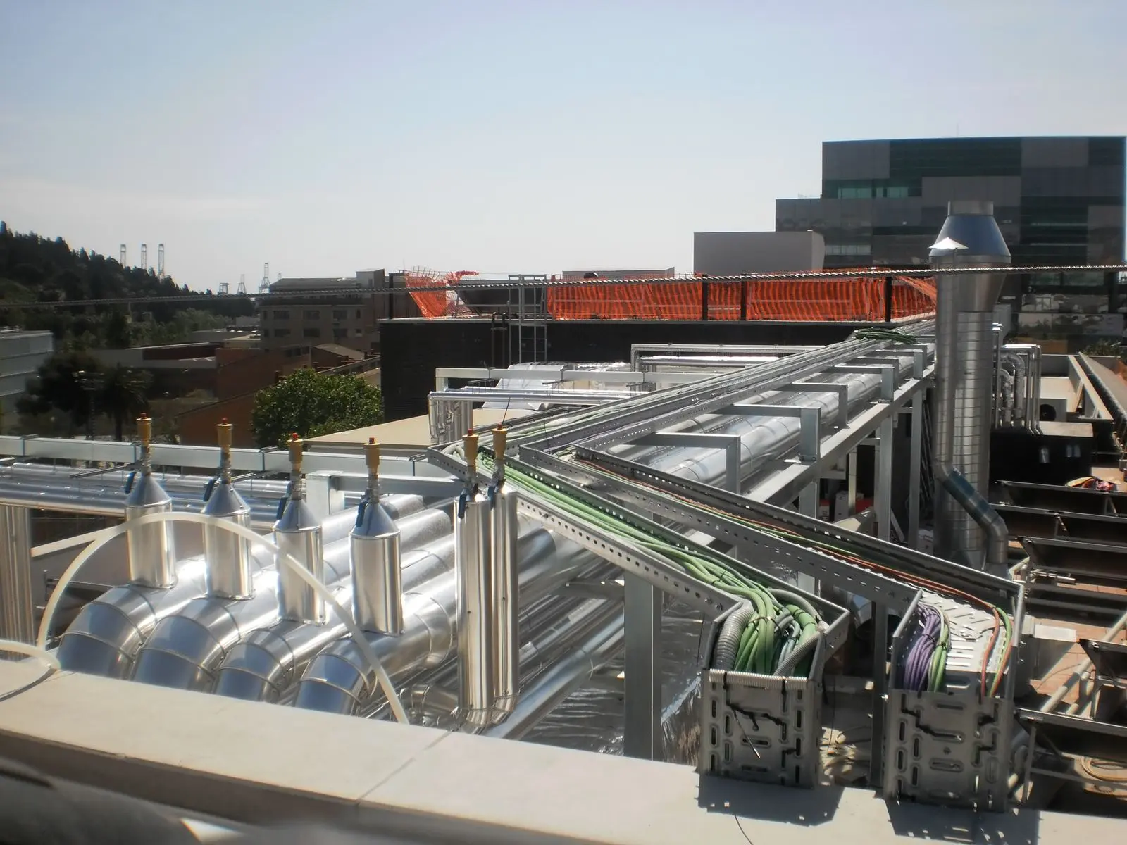 Conductos técnicos instalados en cubierta